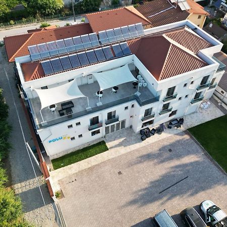 Polu-X Hotel Vama Veche Bagian luar foto