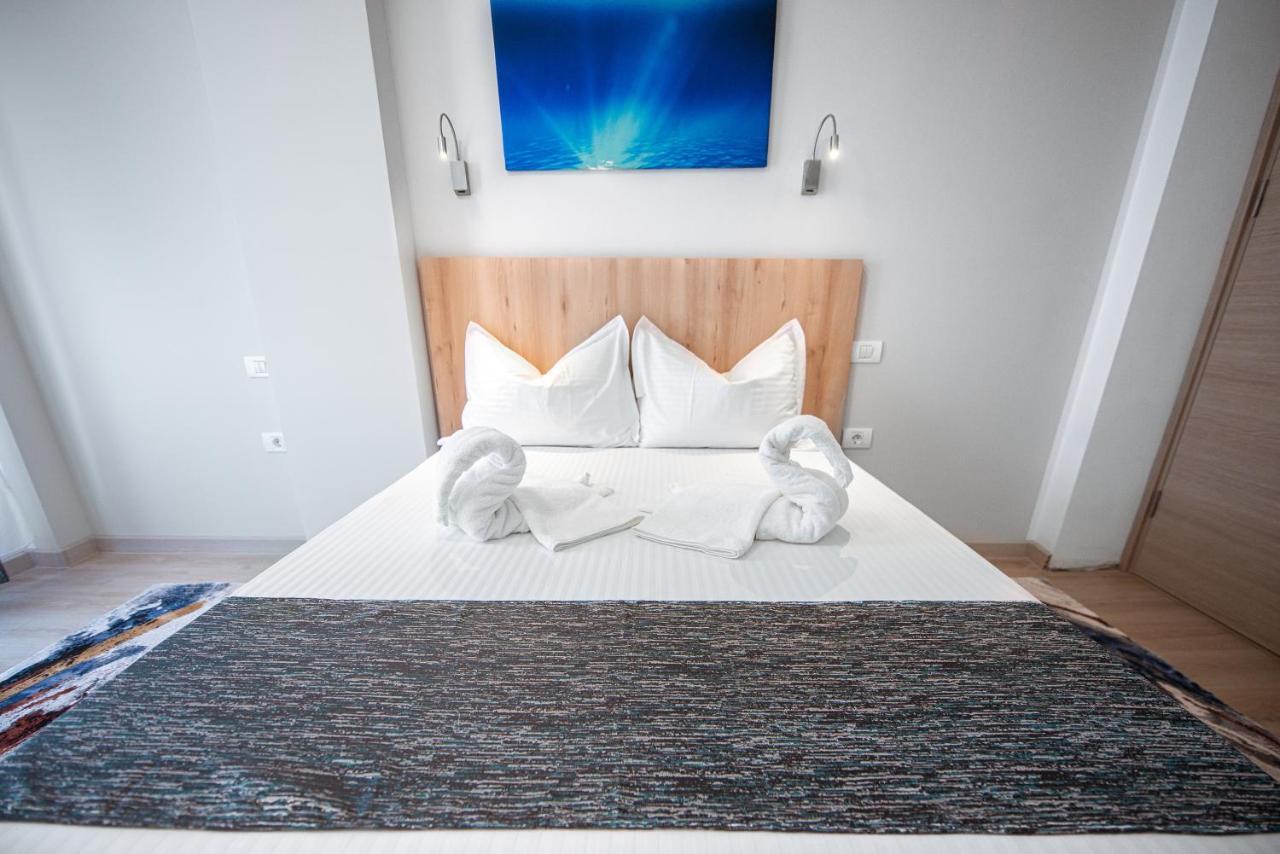 Polu-X Hotel Vama Veche Bagian luar foto