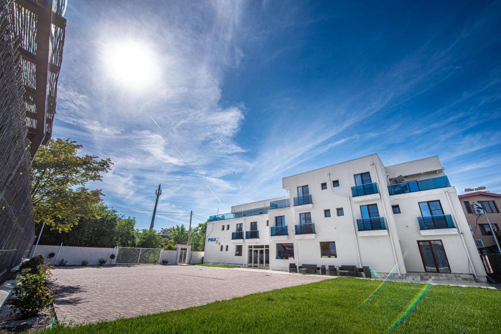 Polu-X Hotel Vama Veche Bagian luar foto