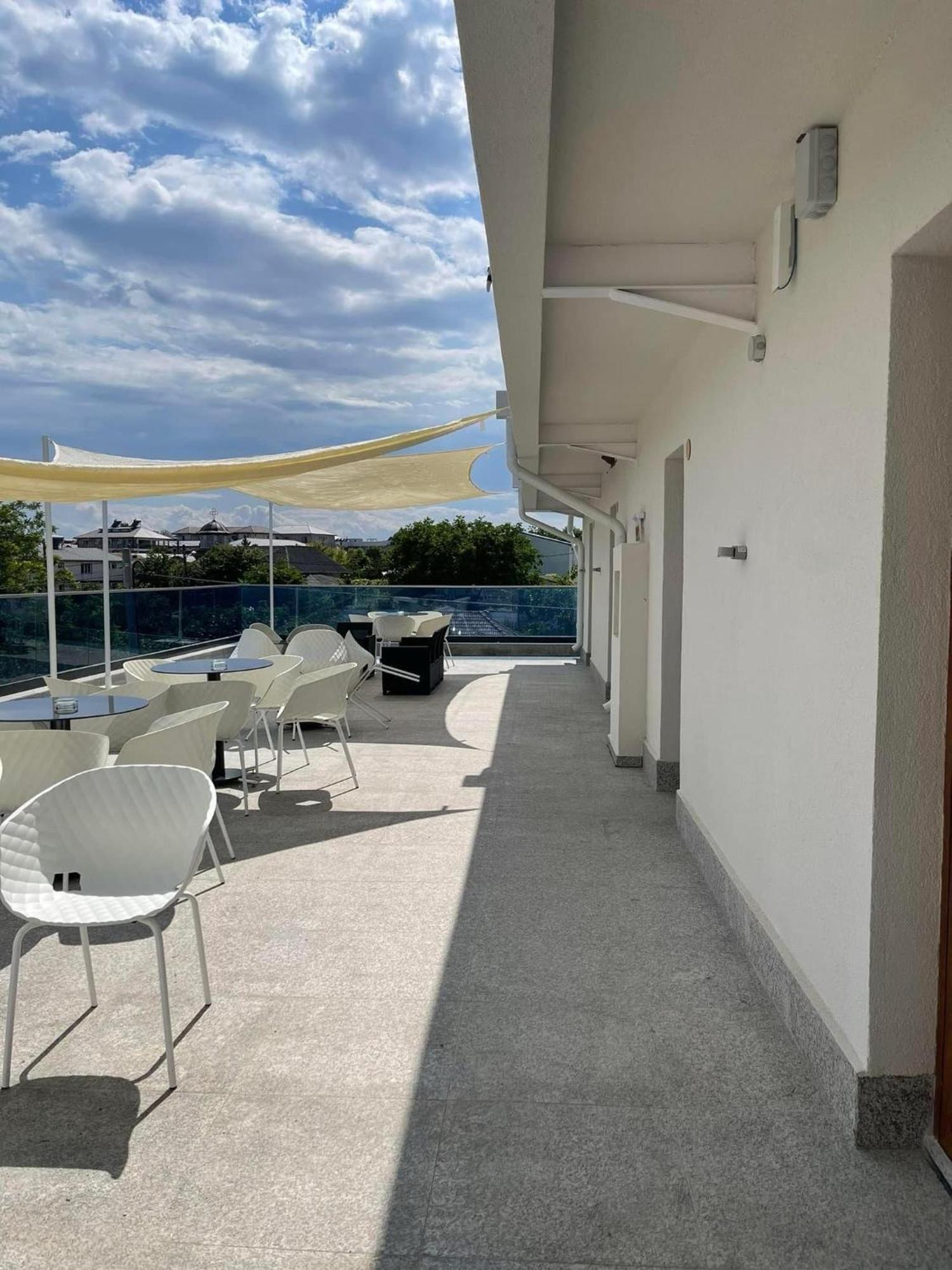 Polu-X Hotel Vama Veche Bagian luar foto